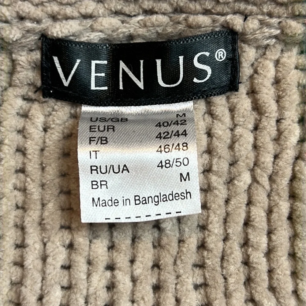 Venus Beige Loose Chunky Cable Knit Soft Chenille Sweater Rolled Crewneck SZ M - Picture 3 of 8